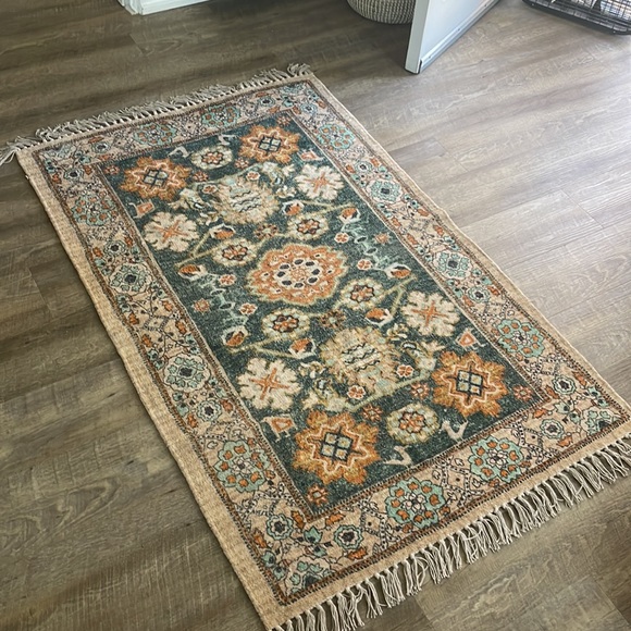 •urban outfitters chenille rug• - Picture 2 of 9